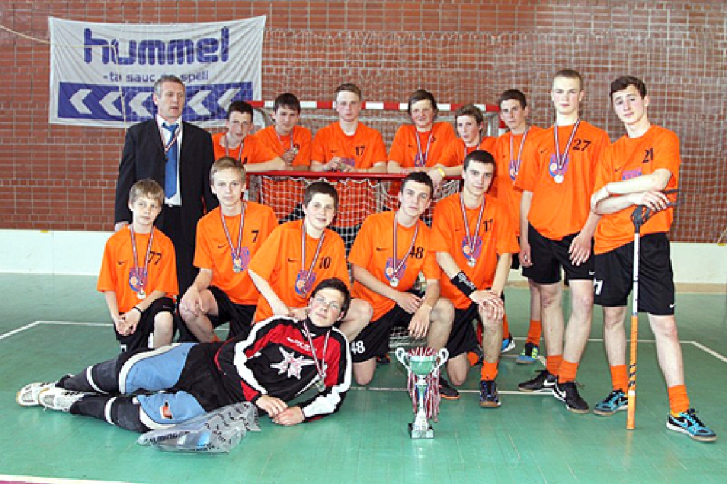 «Bauskas BJSS» U-16 vecuma komanda Latvijas Jaunatnes florbola čempionātā izcīnīja otro vietu. 