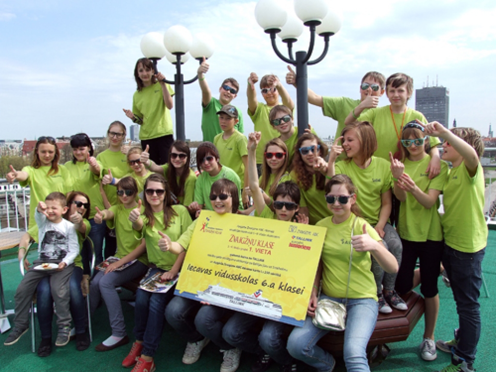 Iecavas vidusskolas 6.a klase svin uzvaru. 