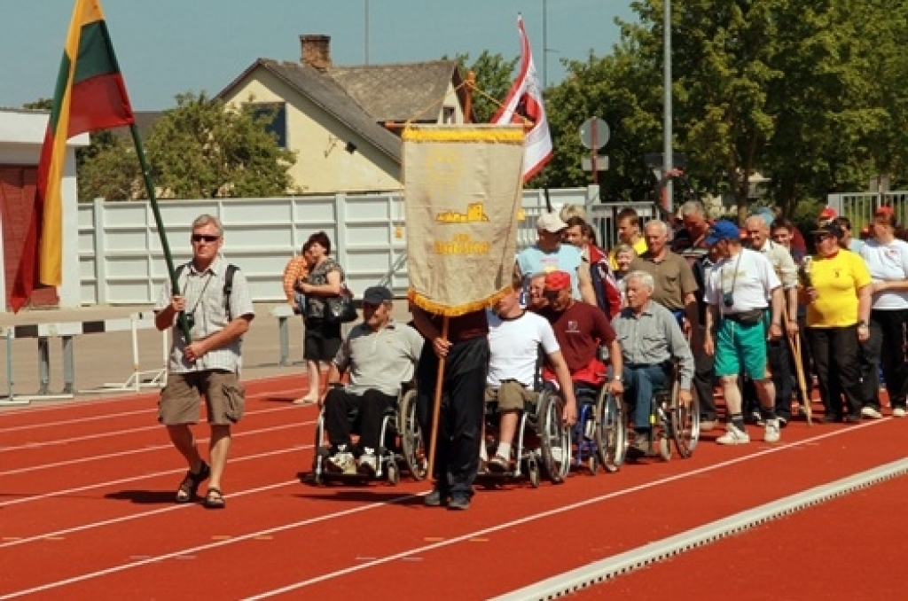 Bauskas novada olimpiāde cilvēkiem ar īpašām vajadzībām noslēgusies.

Sacensībās «Gara spēks kustībā» Bauskas novada sporta bāzē 16. jūnijā piedalījās vairāk nekā 60 sportistu.

Sacensības tika atklātas ar komandu stafeti. Pēc tam...
Autors: Uldis Varnevičs