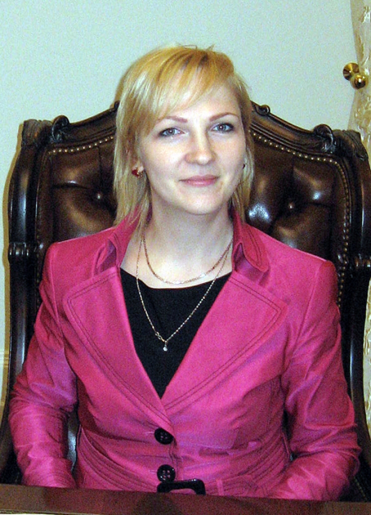 Aiga Stabulniece no Rīgas ir juriste. 