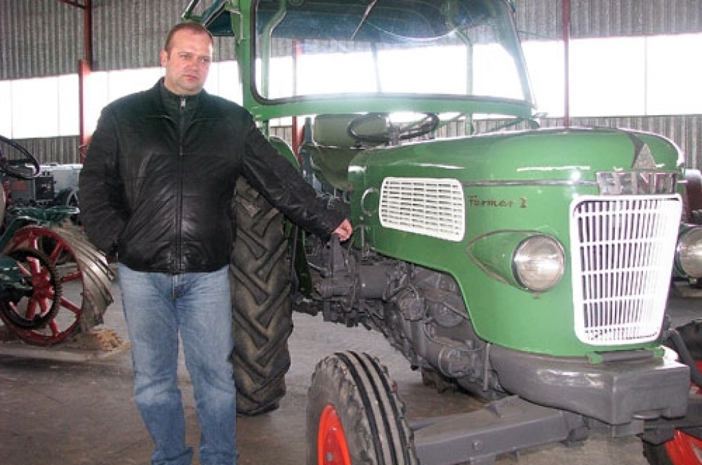 Godaraksts piešķirts SIA «Uzvara-lauks» valdes priekšsēdētājam Arnim Vējam.
Autors: No «Bauskas Dzīves» arhīva.