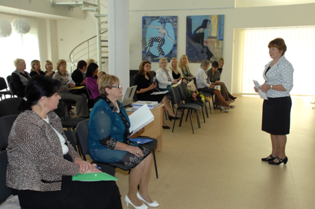 SOS Bērnu ciematu asociācijas Ģimeņu stiprināšanas programmā sagatavotā projekta «Iekļaujoša ģimene, bērnudārzs, skola un sabiedrība» konference 7. jūnijā notika Bauskas 2. vidusskolā.
Autors: Ivars Bogdanovs