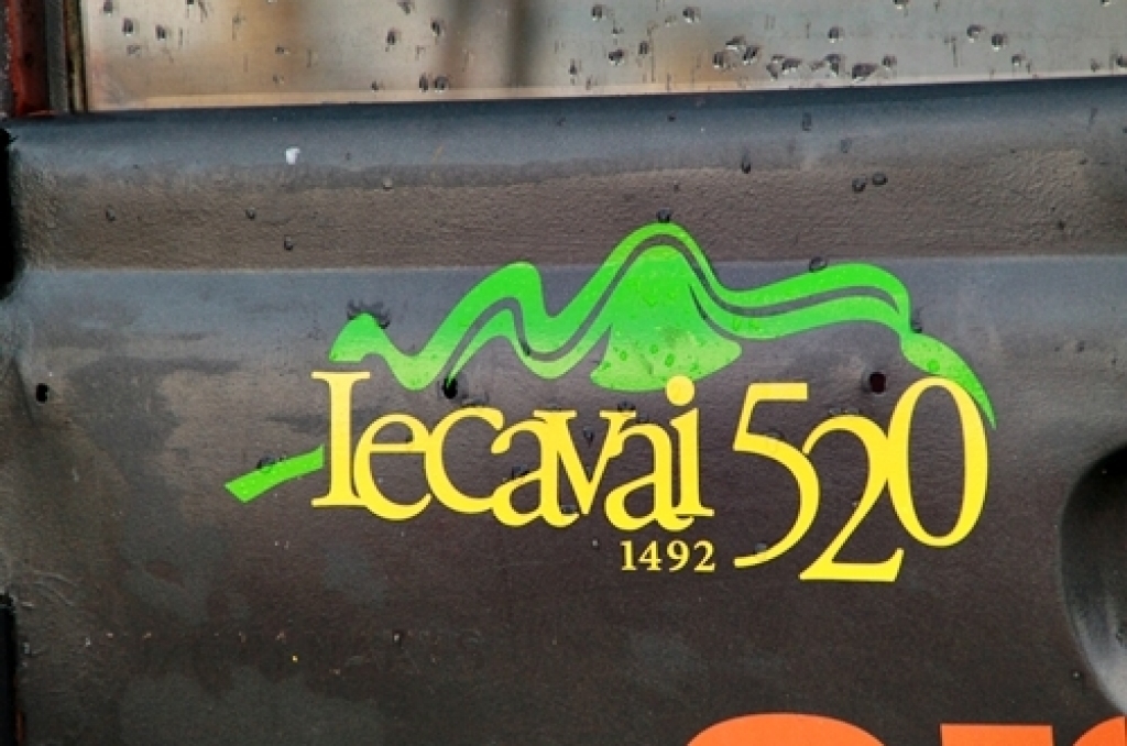 Krāšņi, ar izdomu rotāta, ļoti daudziem pasākumiem piepildīta, 21. jūlijā, 520. dzimšanas dienā, Iecava sagaidīja gan iecavniekus, gan viesus. No deviņiem rītā līdz vēlai naktij visās malās virpuļoja dejas, skanēja dziesmas, ļaudis...
Autors: Uldis Varnevičs