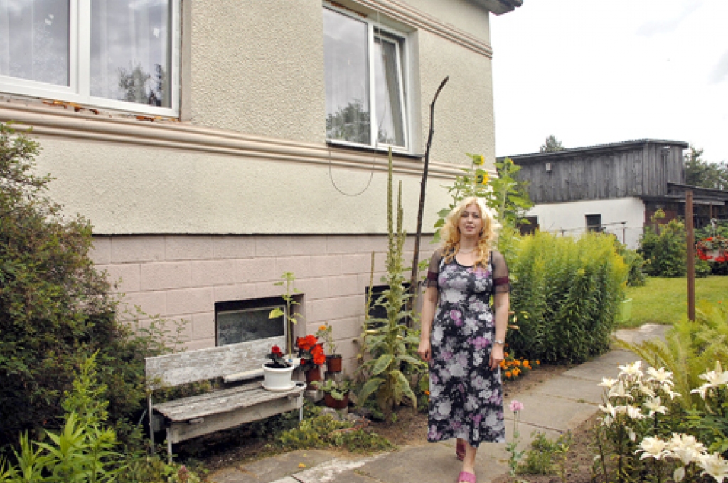 Sarmīte Gausiņa-Elksne teic: «Vārds nes informāciju par vietu, vēlējāmies, lai tas būtu piepildīts un skaists.» 