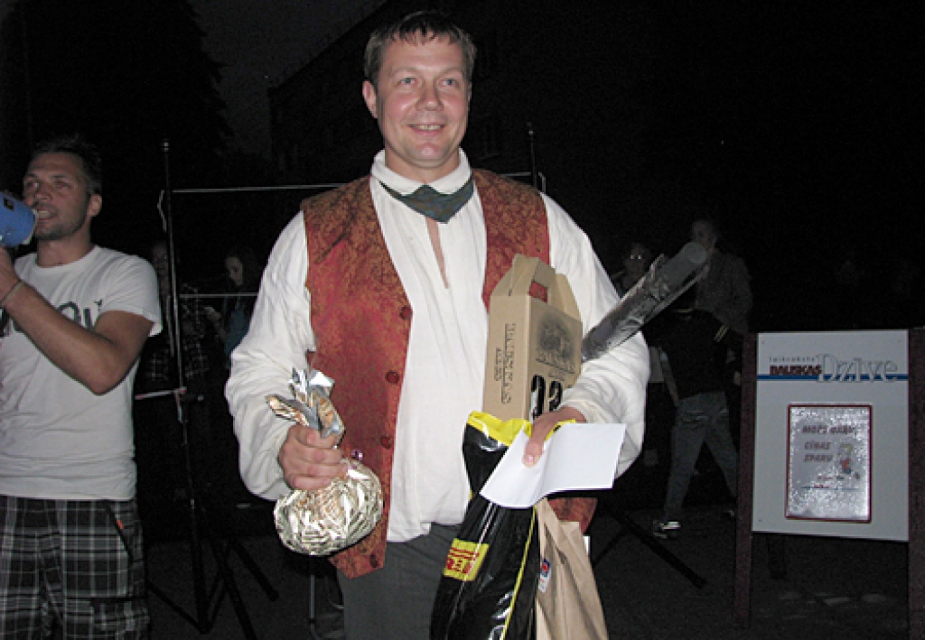 Uzvarējis «Jautrajā skrējienā» atlases sacensībās Sandris Spundiņš ir apņēmības pilns sekmīgi startēt lielajā finālā 4. augustā Bauskā. 
Autors: Vilnis Auzāns