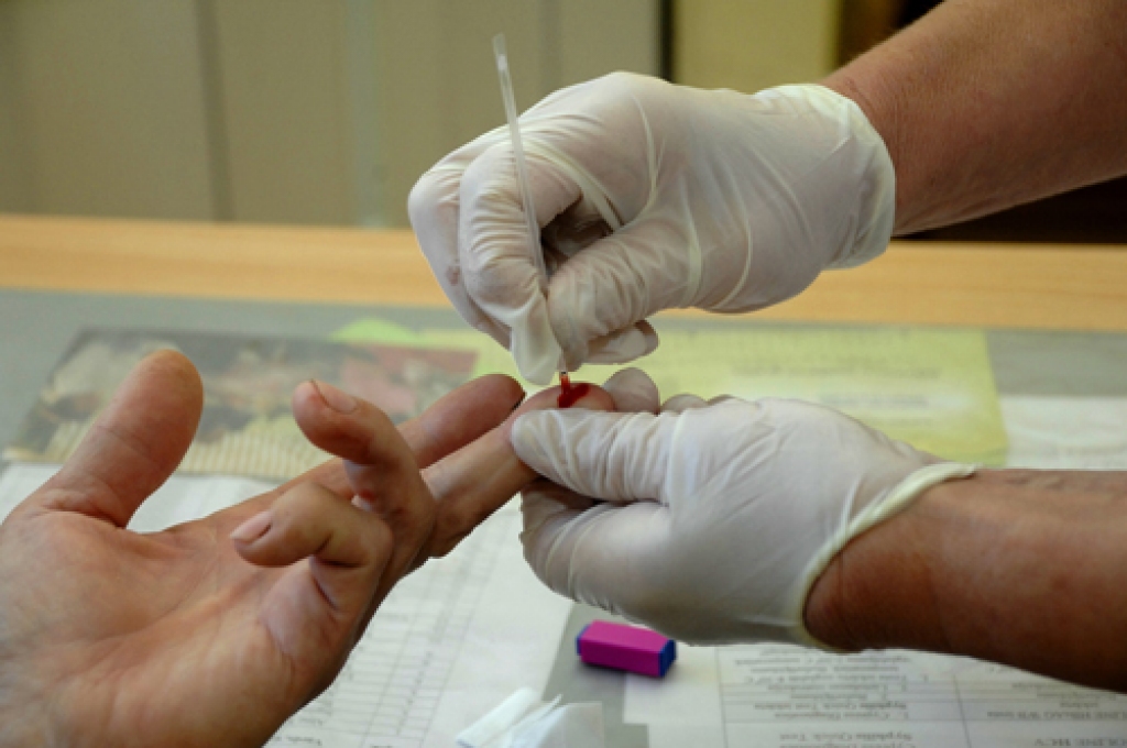 Iespēju bez maksas Bauskā veikt asins eksprestestu, pārbaudot inficētību ar C hepatītu, izmantojuši 63 iedzīvotāji.
Autors: Ivars Bogdanovs