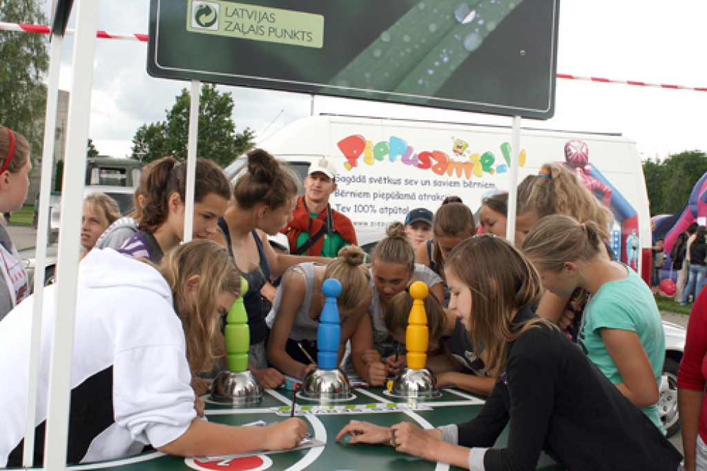 Baušķenieki ļoti aktīvi piedalījās «Zaļā punkta» pārbaudījumos. 
Autors: no «Zaļā punkta» publicitātes materiāliem