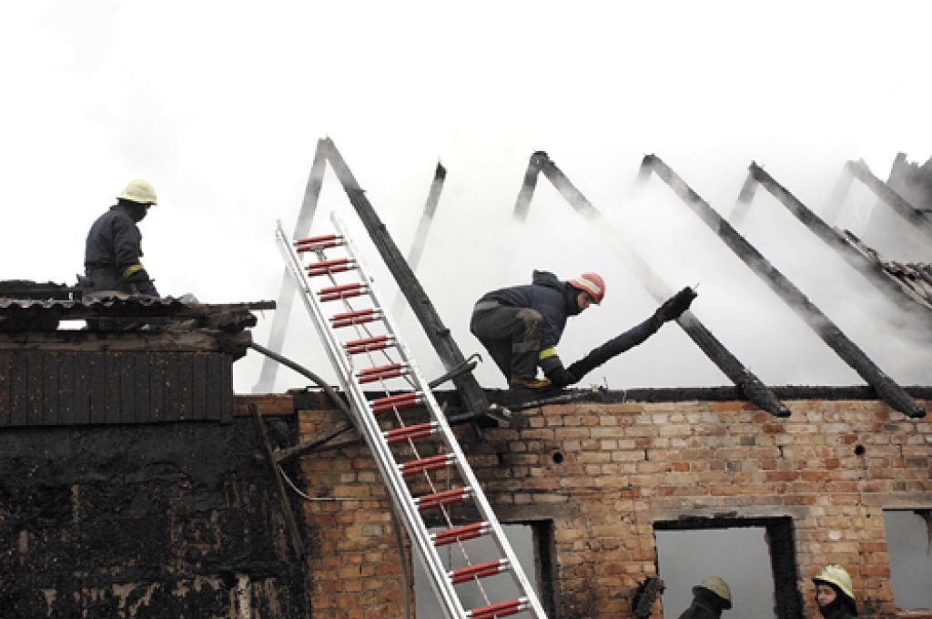 Valstī pirmajā pusgadā reģistrēti 5508 ugunsgrēki, tostarp arī šis – Īslīces pagastā aprīlī notikušais.
Autors: no «Bauskas Dzīves» arhīva.
