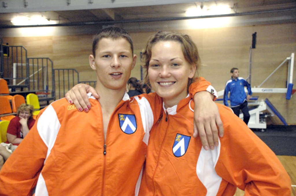 Liepājas Olimpiskajā centrā sacentās cīkstoņi, un veiksmīgākā šī diena bija Bauskas novada sportistam Sandim Četvergam, kurš savā svara kategorijā izcīnīja sudraba medaļu. Trešajā vietā ierindojās Krista Pažemecka. 
Autors: Ivars Bogdanovs