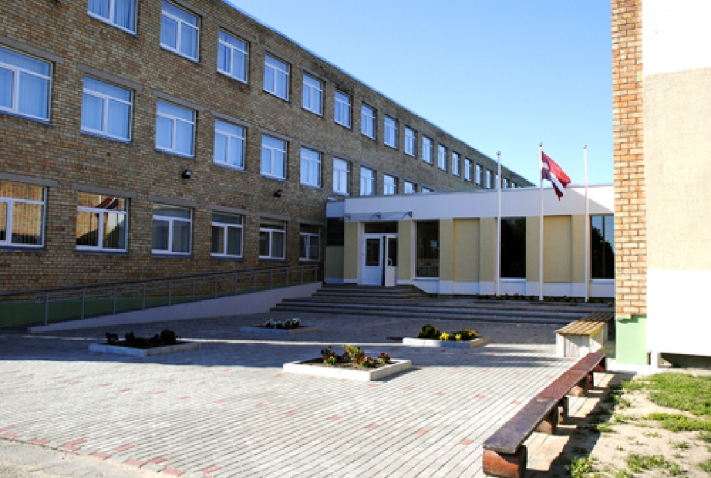 Atbalstu pārkvalifikācijai saņēma 13 Pilsrundāles vidusskolas un tās struktūrvienību pedagogi.
Autors: Ivars Bogdanovs