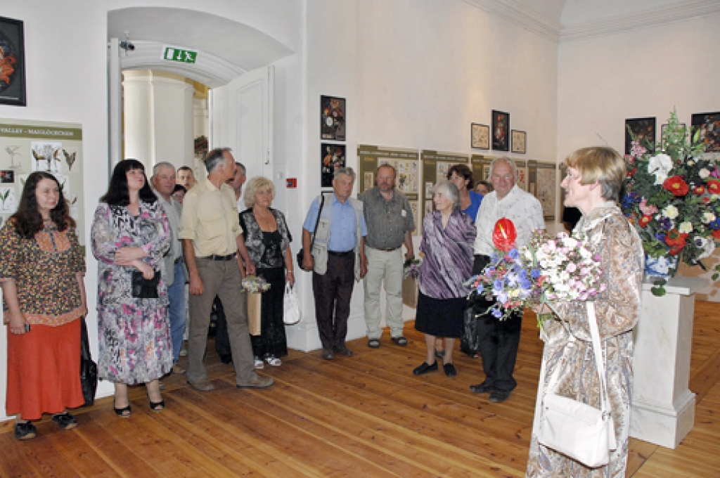 Ilgāku laiku varēs aplūkot jauno izstādi «Puķes baroka dārzos». Tās atklāšanā ievadvārdus sacīja izstādes veidotāja Lauma Lancmane.
Autors: Ivars Bogdanovs