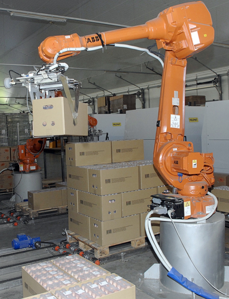 Nenogurstošie roboti ir jaunums pirms diviem gadiem «Balticovo» atklātajā šķirošanas cehā.