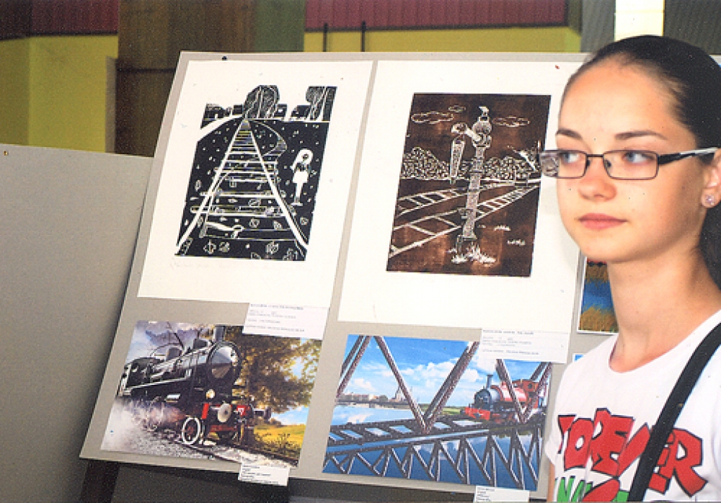 Inga Jajus par savu darbu «Vilcieniņš» saņēma atzinības rakstu.