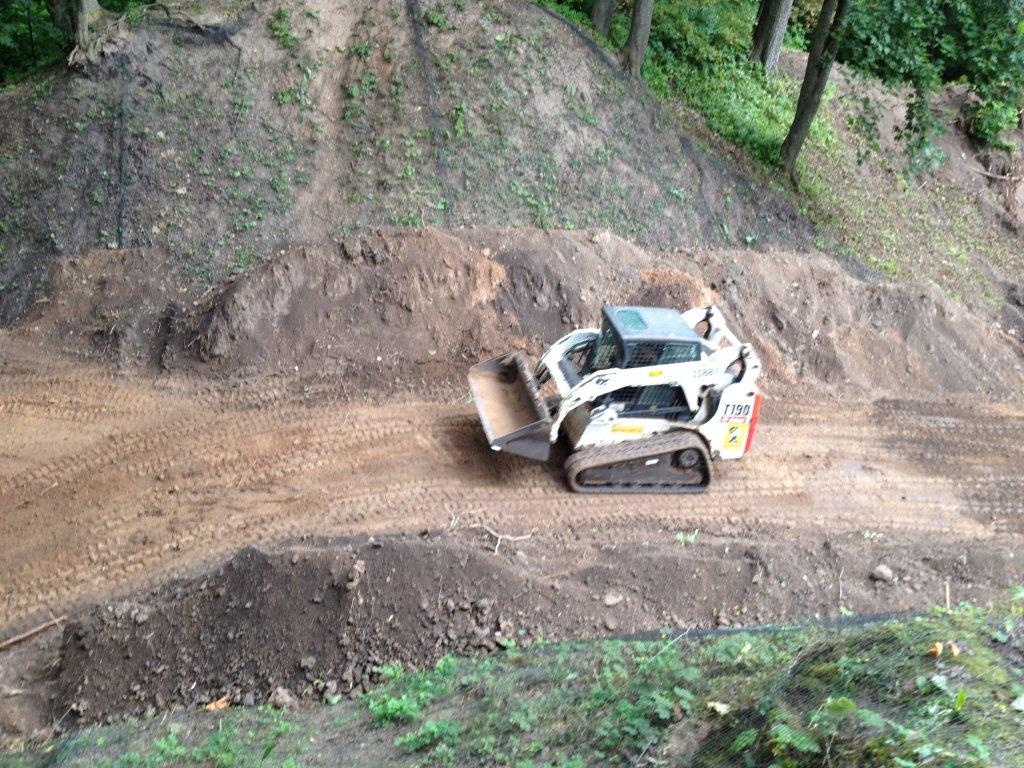 Šogad SIA «Šons» Rundāles novada Mežotnes pilskalnā aizber arheoloģisko pārrakumu. 
Autors: No albuma.