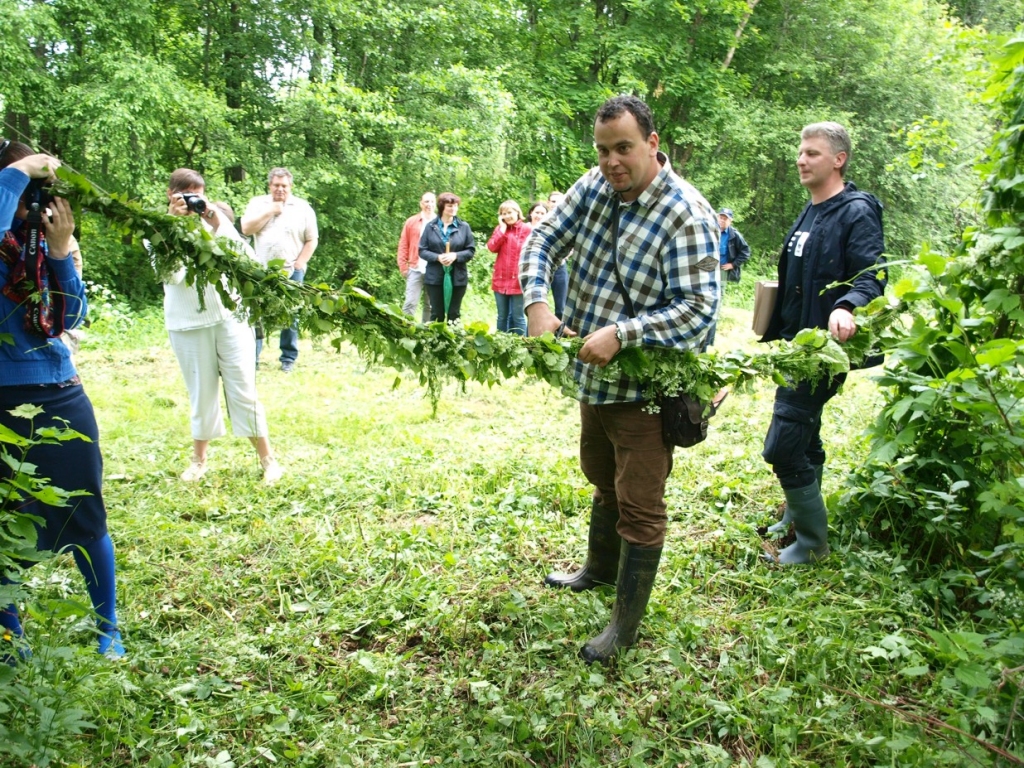 Jūnijā  notika demonstrējumu saimniecības “Pūpoli” oficiāla atvēršana.
Autors: mezi.lv