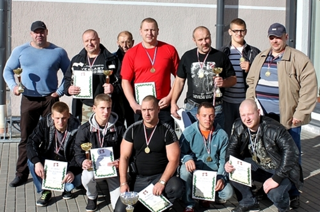 Bauskas novada komanda Saldū. Fotogrāfijā nav Ilonas Dramačonokas. 
Autors: No albuma.