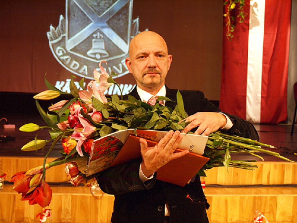 Kārlis Sinka – viens no iecavniekiem, kuriem pagājušajā gadā tika piešķirts nosaukums «Iecavas Gada cilvēks». Goda nosaukums viņam par izcilu ieguldījumu novada kultūrvēsturiskā mantojuma saglabāšanā un radošu sabiedrisko aktivitāti, popularizējot nevalstisko organizāciju darbību.
Autors: no «Bauskas Dzīves» arhīva