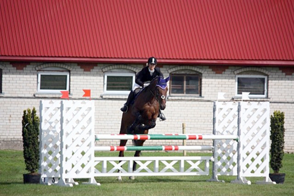 Velga Marčenkova ar Dakāru pārvar šķērsli. 