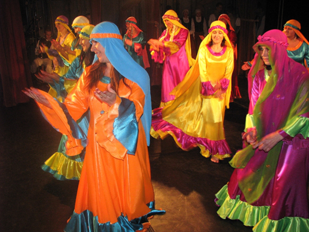 Dejo grupas «Jasmīna» dalībnieces. 
Autors: Vilnis Auzāns