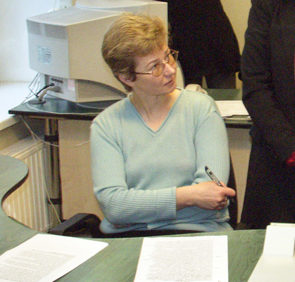 Aija Šidla kādreiz redakcijā atnākušajiem ekskursantiem ar humoru mēdza teikt: «Jaunieši reizēm domā – jo žurnālista tekstā korektors vairāk kļūdu izlabo, jo viņam vairāk maksā. Doma aplama.» 