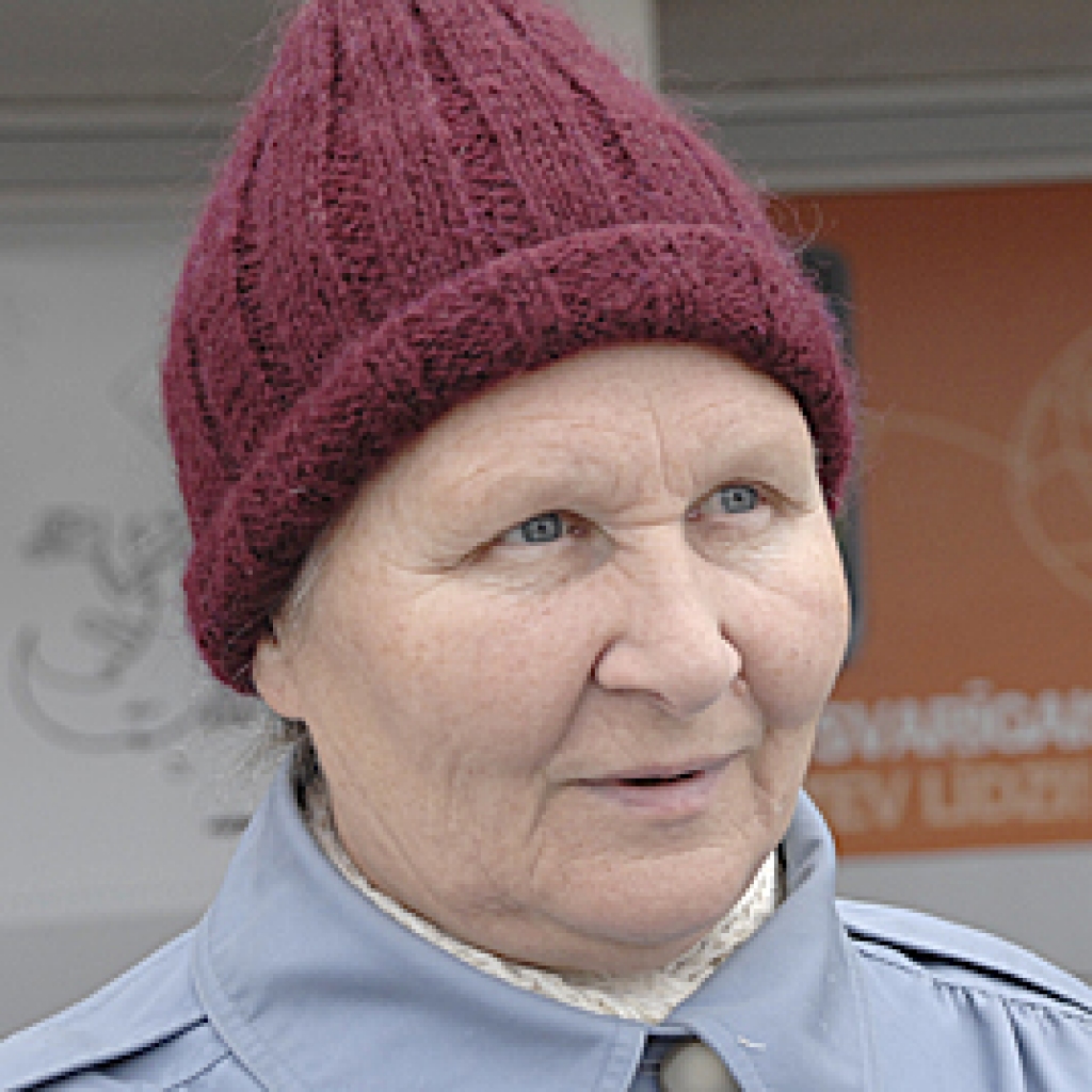 JEVGĒNIJA NESKULOVA.