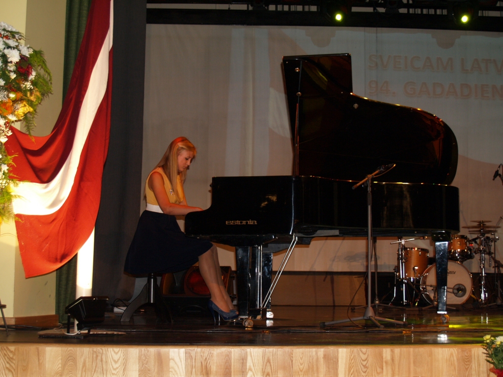 Sarīkojumu ievadīja Iecavas mūzikas un mākslas skolas audzēkņu, absolventu un pedagogu koncerts.
Autors: Madara Ērgle