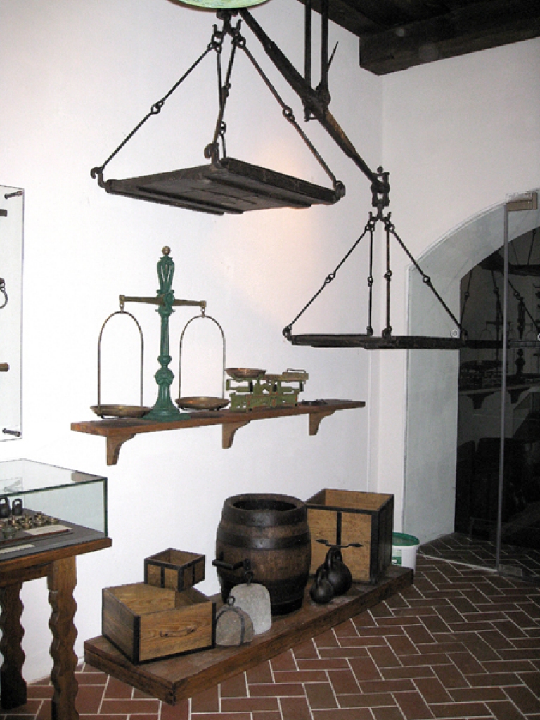 18. gadsimta sviru svari ekspozīcijā „Sver un mēri Bauskā” Rātsnamā.
Autors: no Bauskas Tūrisma informācijas centra krājuma.