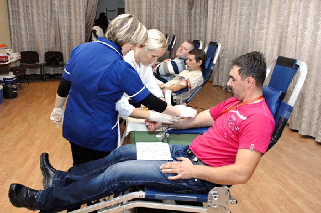 Aivis Ronis, SIA «Lattelekom» klientu līniju tehniķis, vakar asinis nodeva pirmo reizi.
Autors: Ivars Bogdanovs