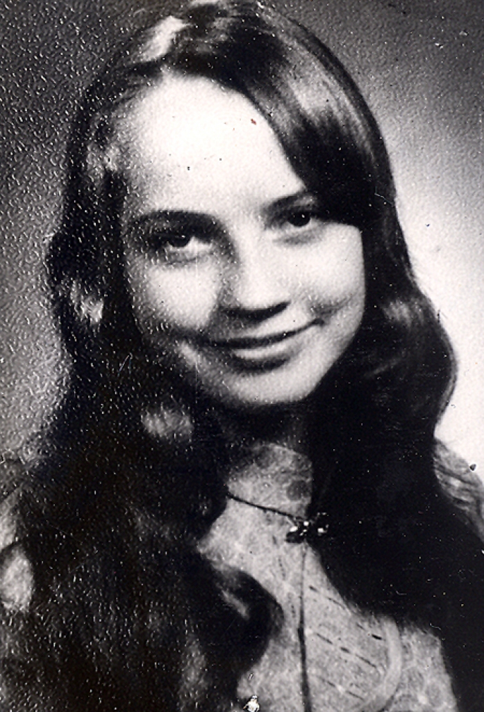 Jubilāre, absolvējot 8. klasi.  1973. gads. 