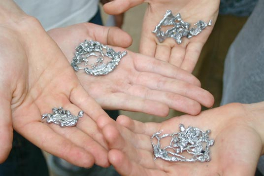 Laimes liešana Jaungada naktī ir neiztrūkstošs rituāls.
Autors: no viss.lv