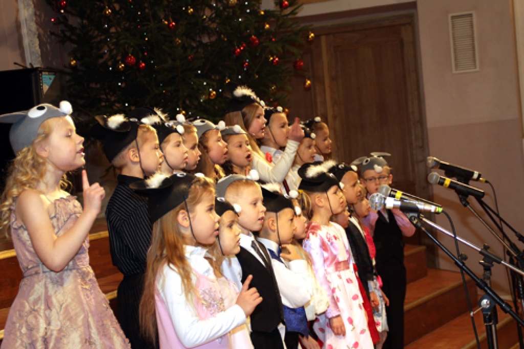 Dzied vokālās studijas «Saulīte» «peļu koris». 
Autors: Uldis Varnevičs