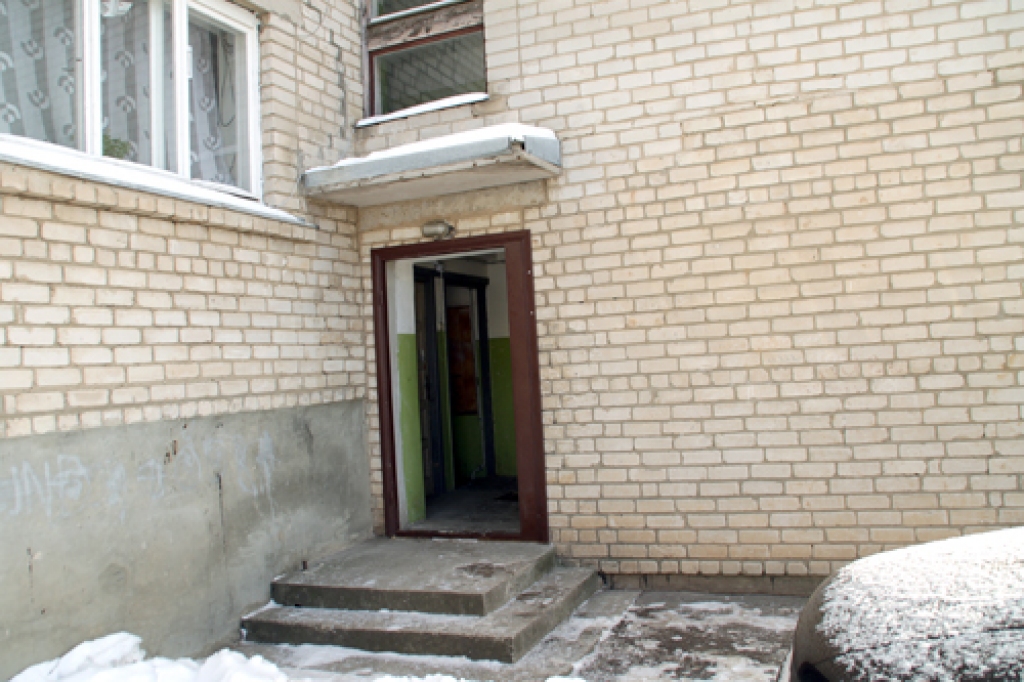 Dārza ielas 13. māja Bauskā jau ilgāku laiku ir bez durvīm.
Autors: Uldis Varnevičs