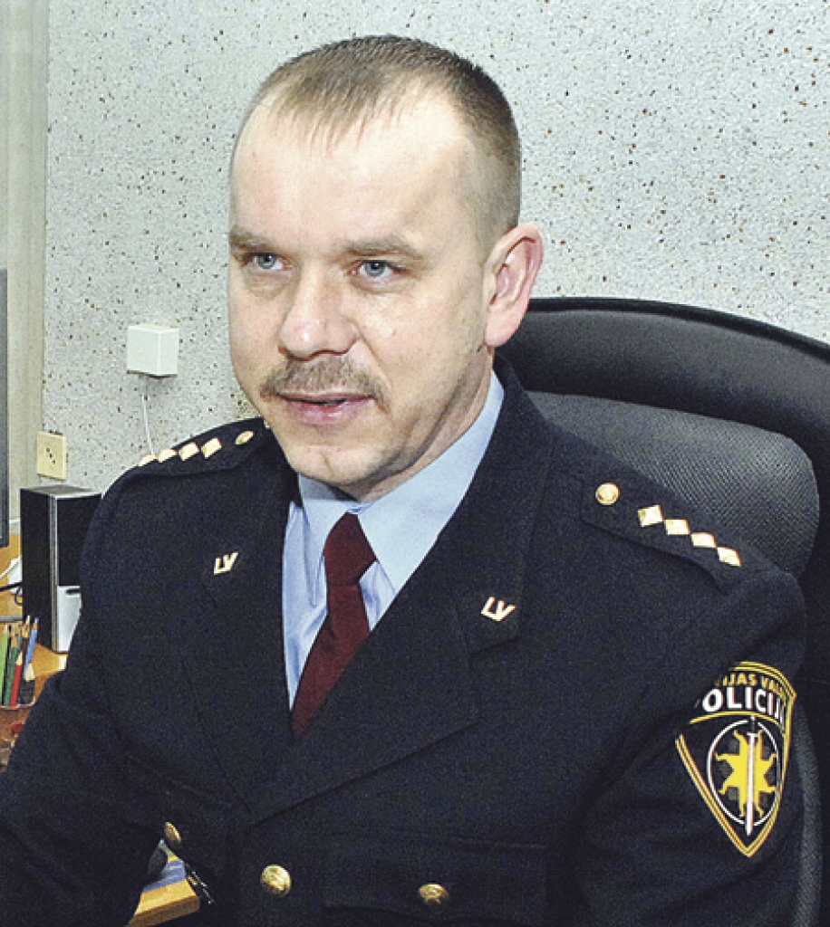 Ainars Stankevics, VP Bauskas iecirkņa priekšnieks: «.. mums ir jaunākie inspektori, kuri strādā tik, cik ir viņu spēkos.»
Autors: no «Bauskas Dzīves» arhīva.