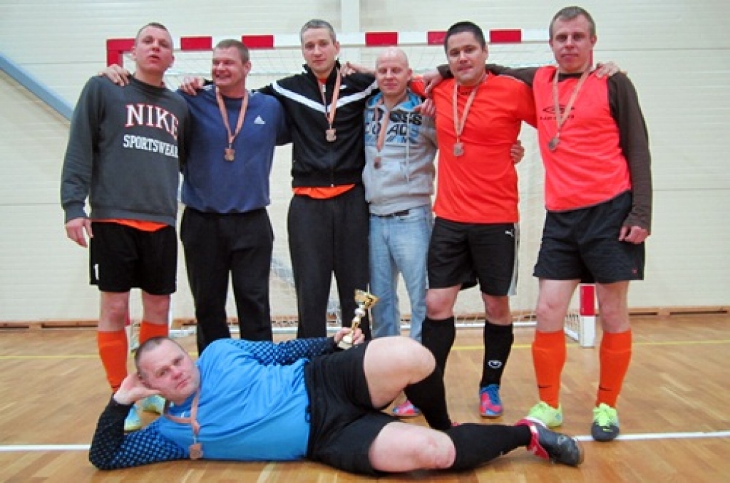 «Bauska» komanda kļuva par trešās vietas ieguvējiem. 
Autors: No albuma.