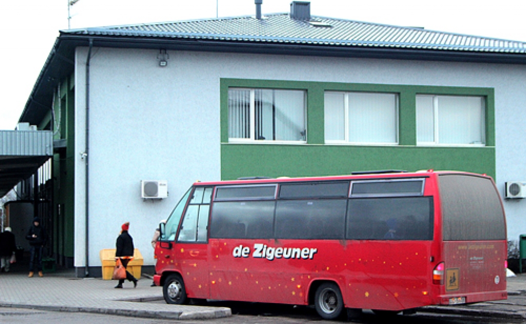 Autobuss ar šādu uzrakstu kursē maršrutā Bauska-Rīga-Bauska.
Autors: Raitis Ābelnieks