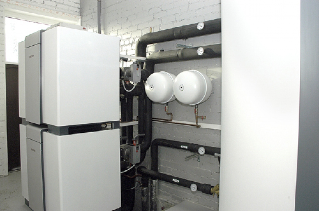 Zemgalē jau patlaban esot daudz labu piemēru, kas norāda uz progresīvu pieeju zaļās enerģijas ražošanā un izmantošanā. Piemēram, Vecumnieku novada Skaistkalnes vidusskolā izmanto zemes siltumu.
Autors: no «Bauskas Dzīves» arhīva.