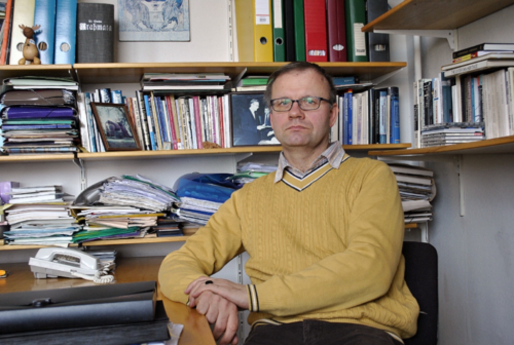 Valda Tēraudkalna vadītā Latvijas Bībeles biedrība ir saņēmusi Lauku bibliotēku atbalsta organizācijas piedāvājumu iesaistīties 2013. gada Novadu grāmatu svētkos un prezentēt Bībeles jauno tulkojumu. 