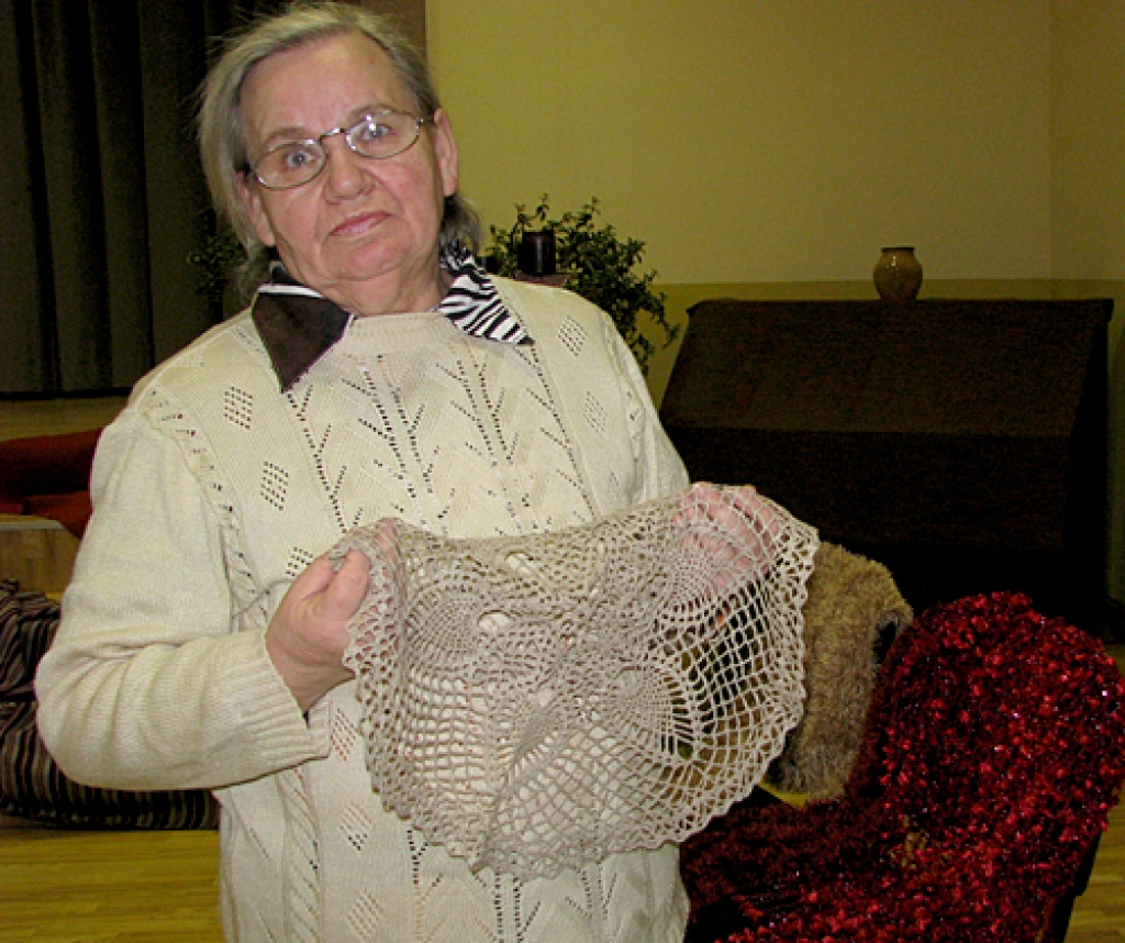 Inta Pavāre atzīst – vislabāk tamborēšana vedas, kad televīzija demonstrē kādu saldsērīgu meksikāņu seriālu.
Autors: Vilnis Auzāns