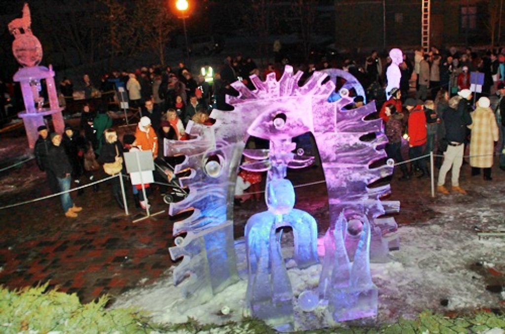 Ap 30 ledus skulptūru mākslinieki no visas pasaules ar saviem darbiem pagājušajā nedēļā Jelgavā pārsteidza skatītājus.

No 8. līdz 10. februārim sarīkotais pasākums reizē bija arī Latvijas Ledus skulptūru festivāla 15 gadu jubilejas...
Autors: Uldis Varnevičs