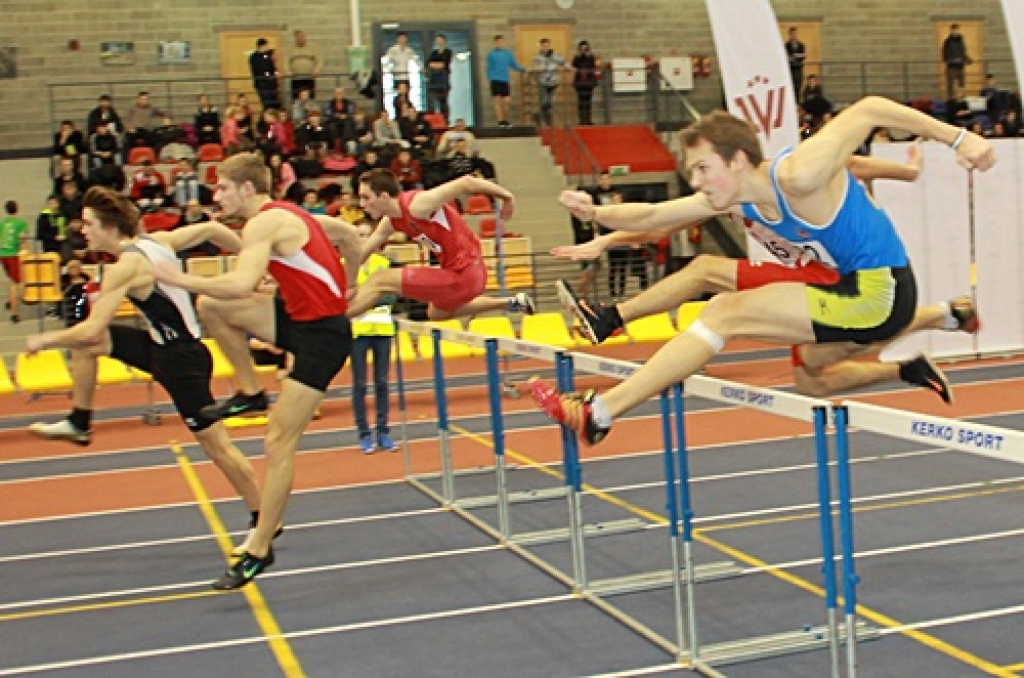 Latvijas Jauniešu un junioru ziemas čempionāts vieglatlētikā notika Kuldīgas sporta manēžā 9. un 10. februārī.

Mūsu sportisti atveda septiņas medaļas. Vecumniekiem zelts un divas sudraba godalgas, Iecavai divas bronzas medaļas un Bauskai...
Autors: Uldis Varnevičs