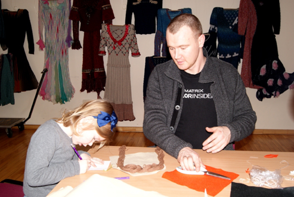 Tradicionālais Meteņa dienas sarīkojums Iecavā svētdien, 10. februārī, pulcēja vairāk nekā pussimt dalībnieku.