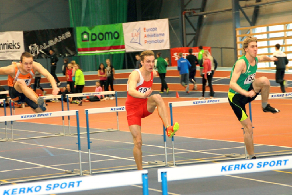 Sinhronā skriešana – jauns sporta veids sauso laukumu atlētiem. 