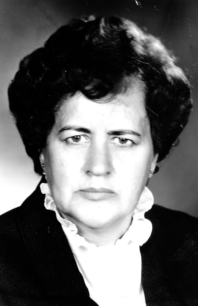 Jubilāre, vadot Vecumnieku vidusskolu, pagājušā gadsimta astoņdesmito gadu sākumā. 