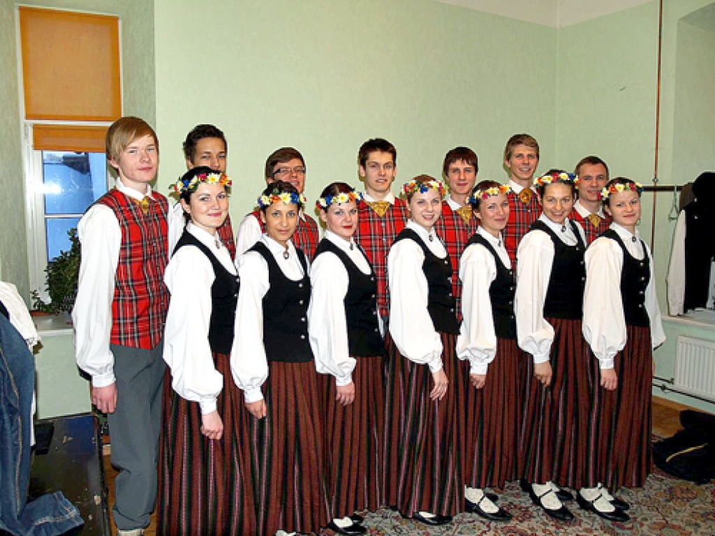 Jauniešu kolektīvs «Jezga» šogad dejos kopā ar augstākās amatieru grupas B1 kopām.