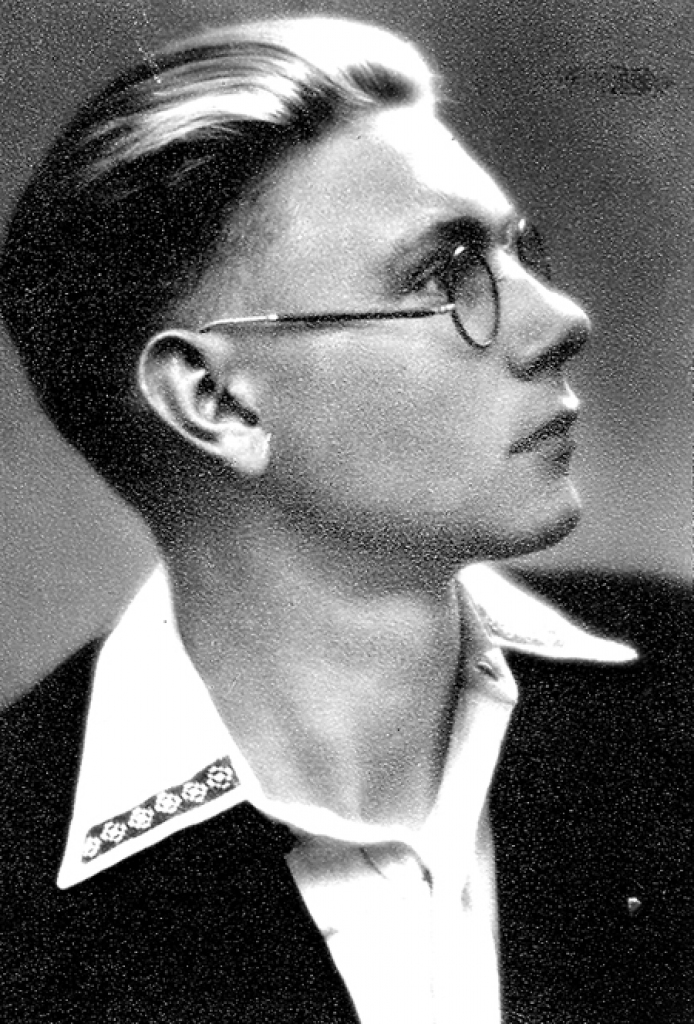 Jubilārs 1939. gadā, absolvējot Ziedoņu dārzkopības skolu. 