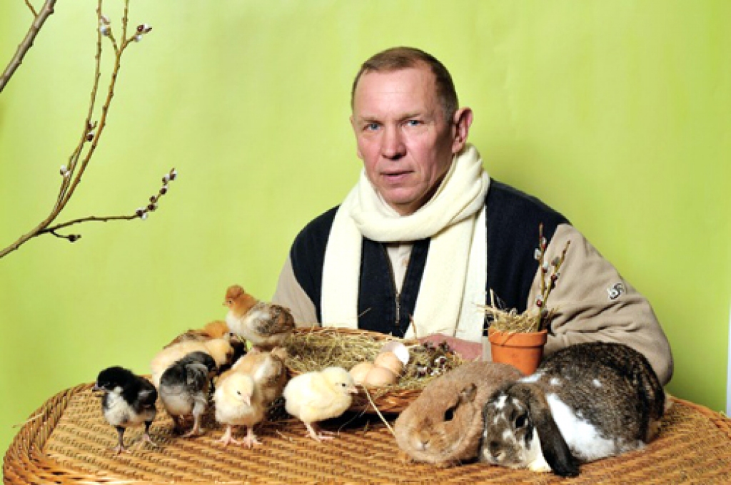 Ojārs Narvils izstādē Rīgā gādās par Lieldienu noskaņu. Viņam palīdzēs Trušu pilsētiņas iemītnieki. 