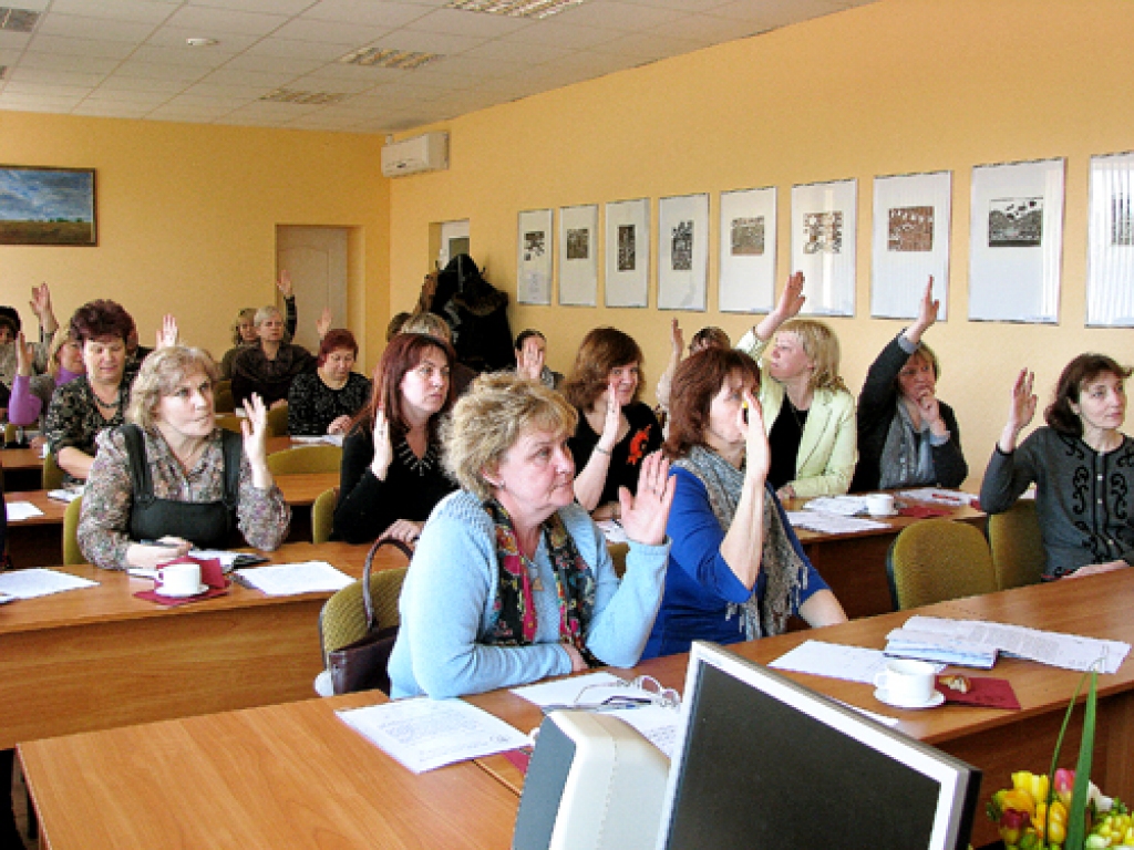 Četru novadu izglītības iestāžu arodorganizāciju vadītāji piektdien nolēma 28. martā rīkot Bauskā piketu, protestējot pret pašvaldības deputātu ieceri likvidēt Izglītības pārvaldi. 