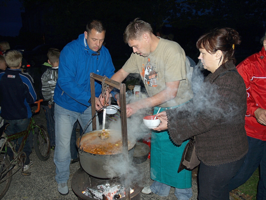 Iecavā muzeju «Baltajā naktī» pērn Jānis apmeklētājus cienāja ar savu gardo soļanku. 