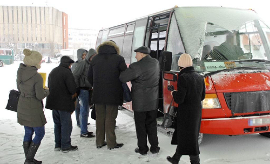 Maršrutā Rīga–Bauska piektdienas vakarā plkst. 21.50 sabiedrisko autobusu vadīja šoferis, kurš bijis alkohola reibumā.