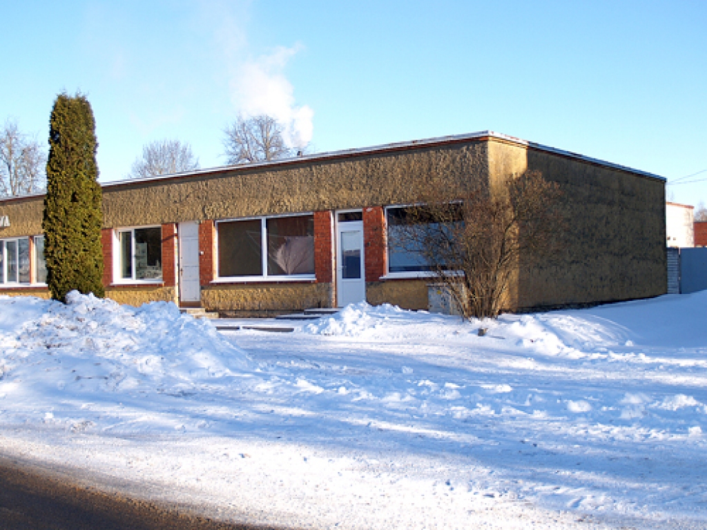 Edvarta Virzas ielā, agrākajās veikala telpās, maijā atvērs dienas centru, kurā varēs darboties dažādas Iecavas novada interešu un sociālās grupas.